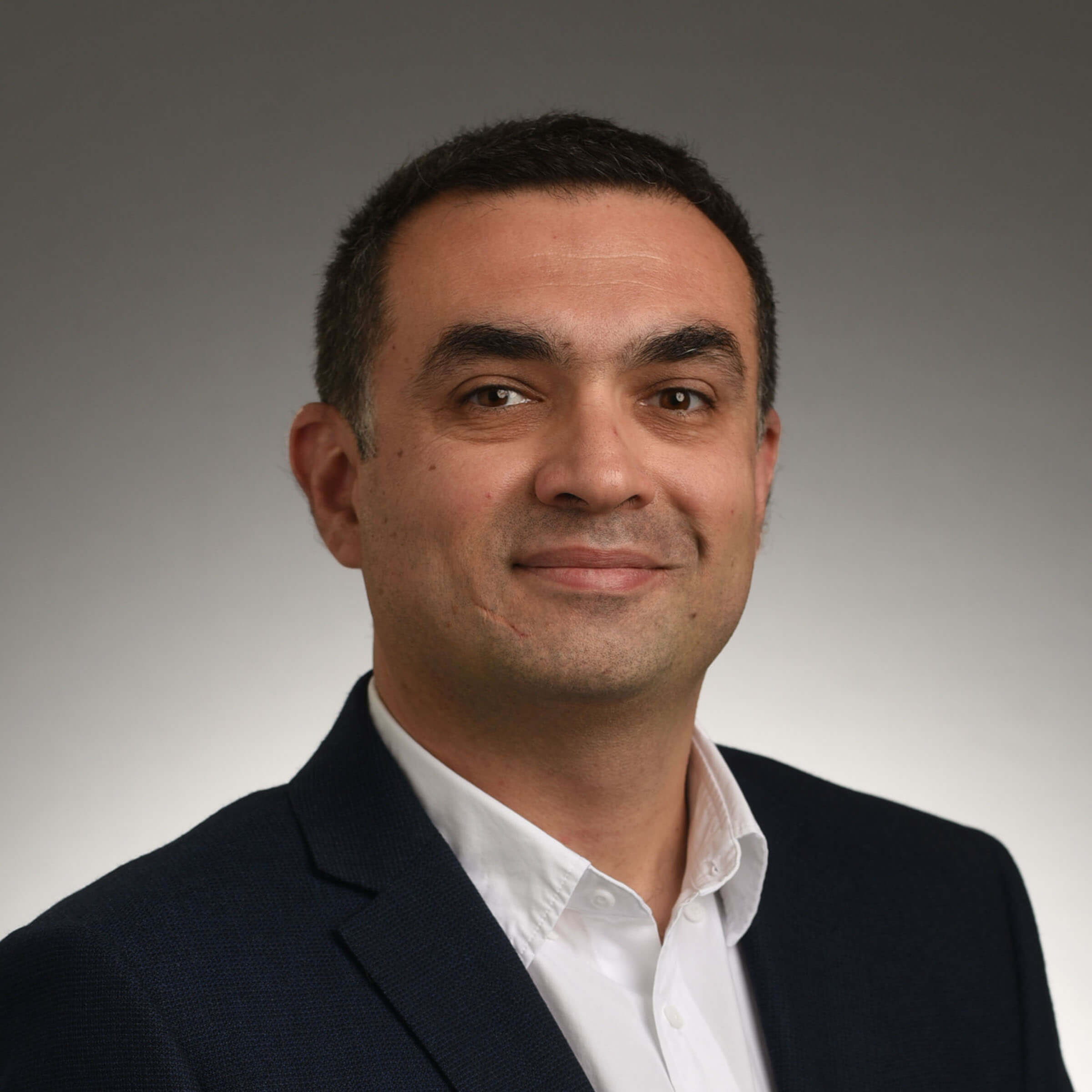 Niyazi Bayramov, Financial Controller